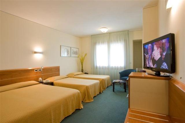 Ca' Delle Rose Hotel Castelfranco Veneto Room photo